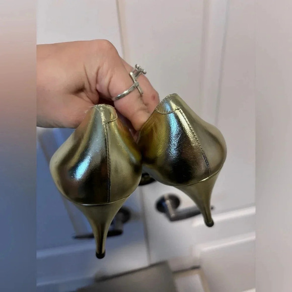 Marek by Gino Aldrovandi | Leather Black & Gold Sequin  Pumps | Size 39.5 - Picture 10 of 11